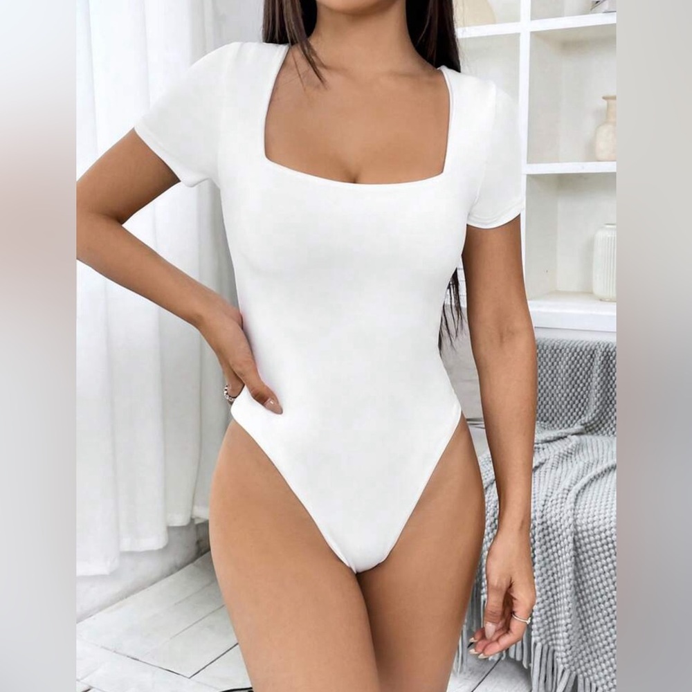 SHEIN Classic White Square Neck Bodysuit